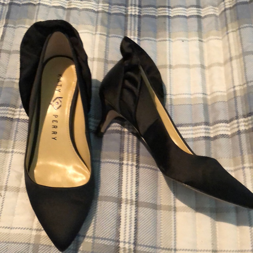 EUC Katy Perry Aileen pump